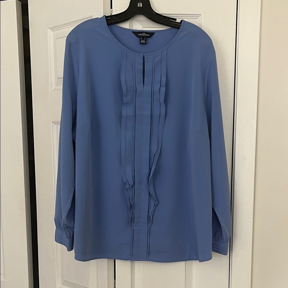 Lands End “silky” blue long sleeve blouse, size 20W. NWOT